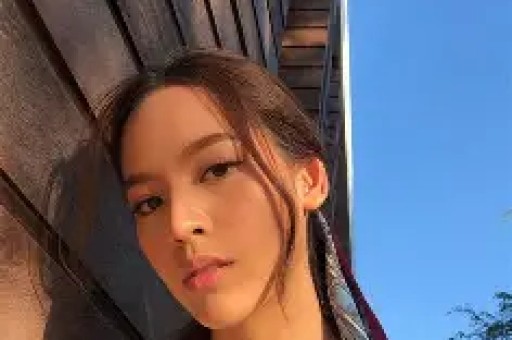 内娱开年地震！30岁网红司晓迪爆料睡遍顶流48小时反转封账号